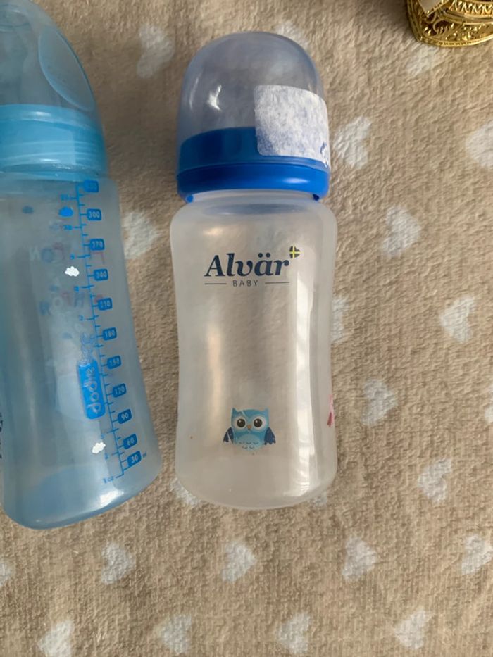 Lot 4 biberons dodie initiation 0-6 mois 150ml et dodie 330ml 😺 - photo numéro 6