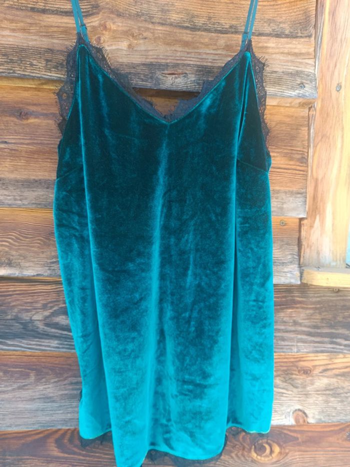 Nuisette ou top à bretelles velours vert foncé excellent état