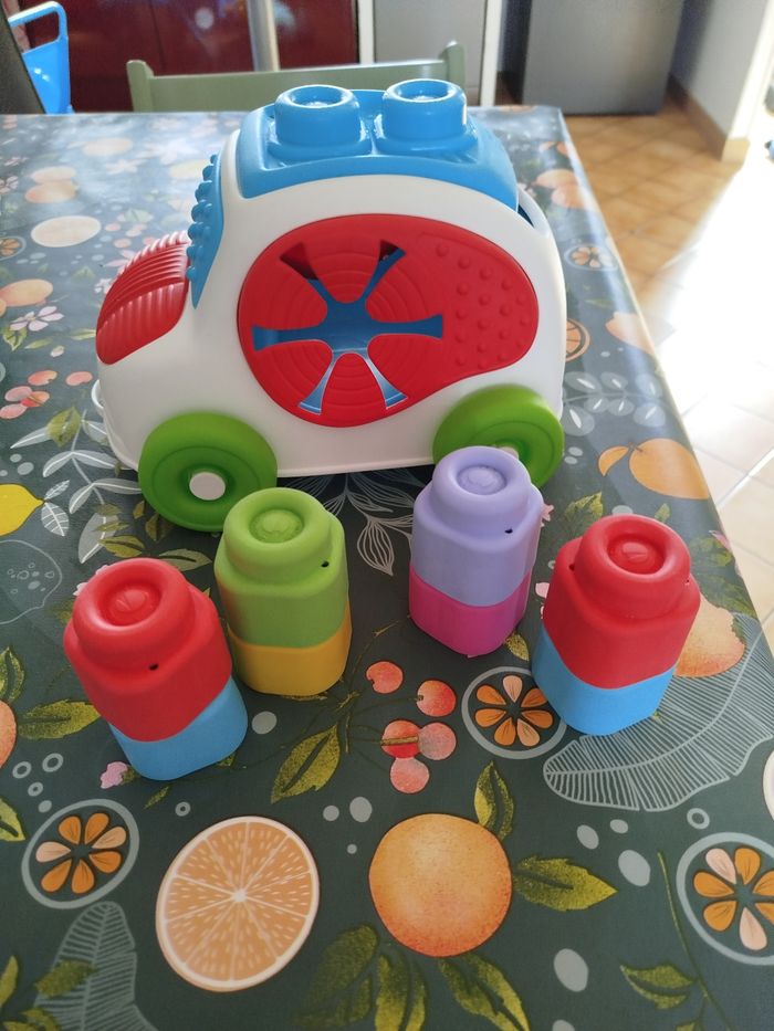 Voiture sensorielle soft clemmy