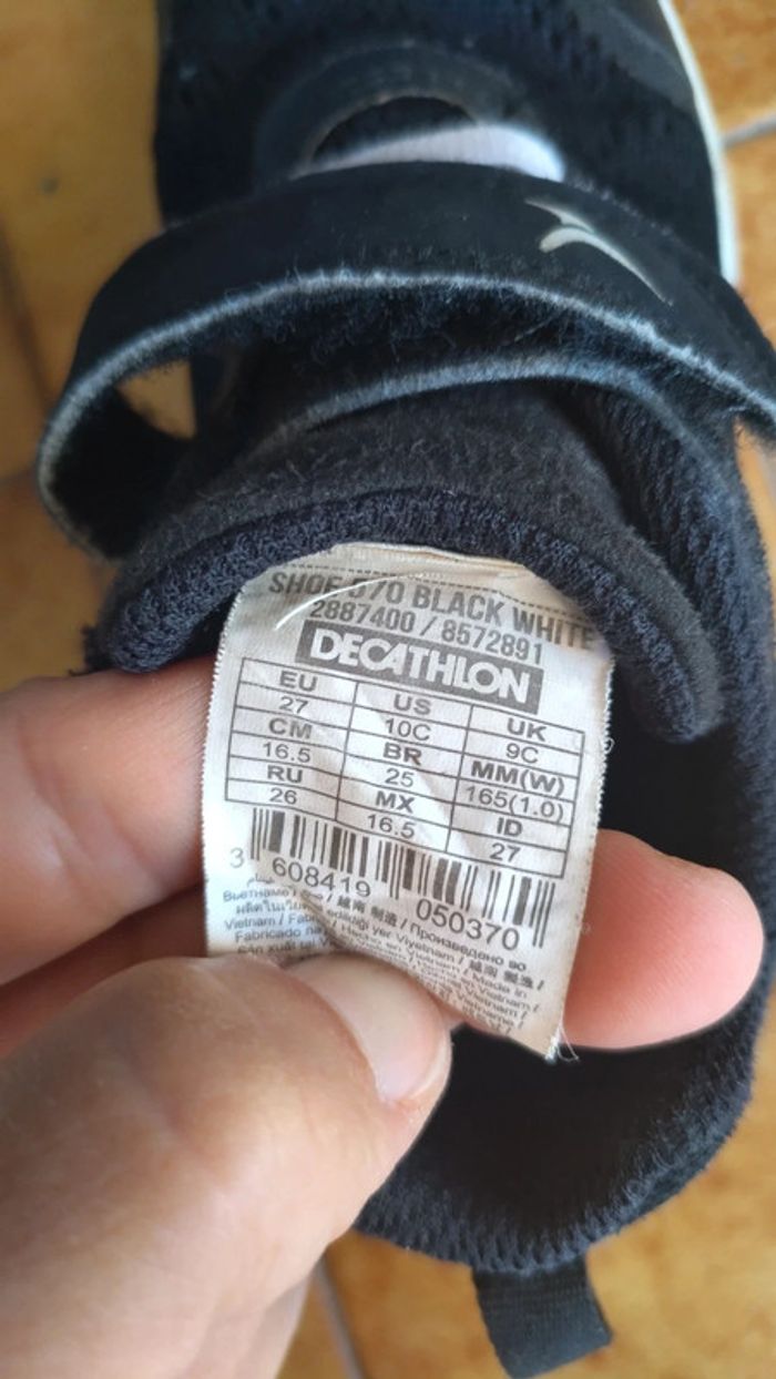 Lot de 2 paires de baskets Decathlon T27 - photo numéro 9