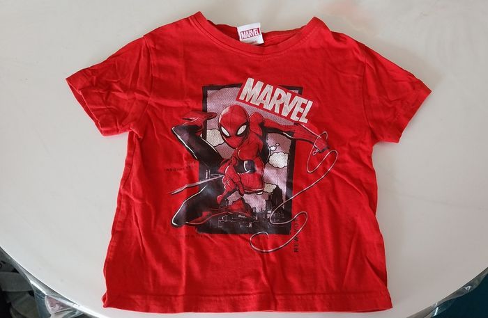 Tee shirt