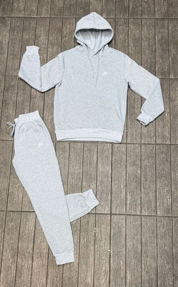 Ensemble Nike
