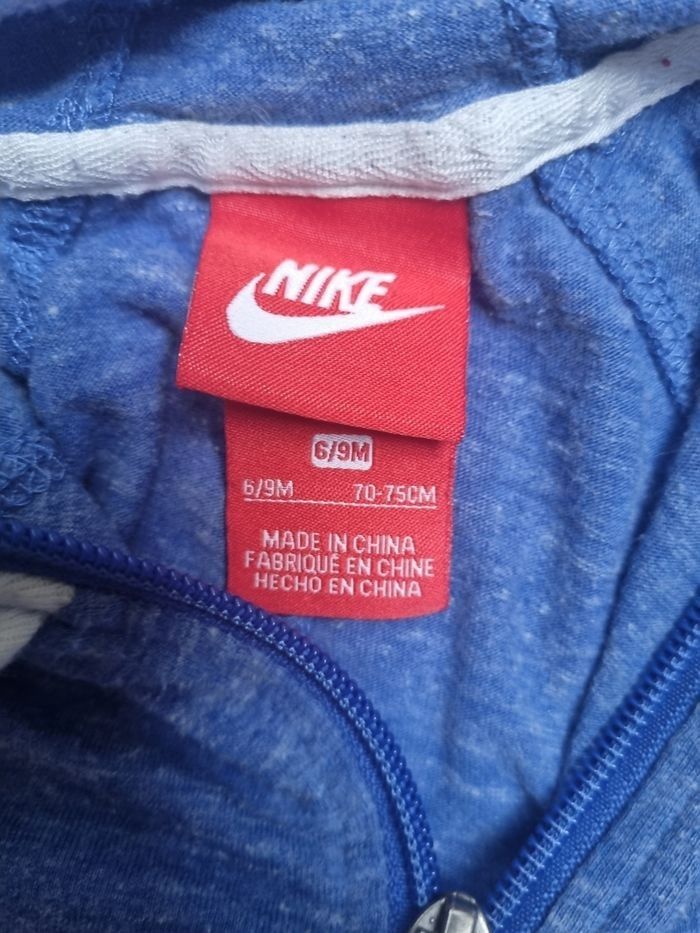 Ensemble Survetement Nike Bébé Bleu Blanc Taille 6-9 Mois Tres Bonne Etat - photo numéro 3