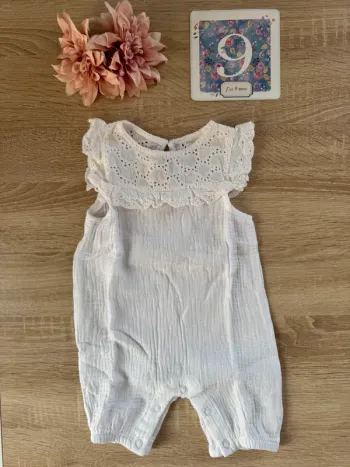 Combinaison blanche avec dentelle La Redoute 9 mois Neuf