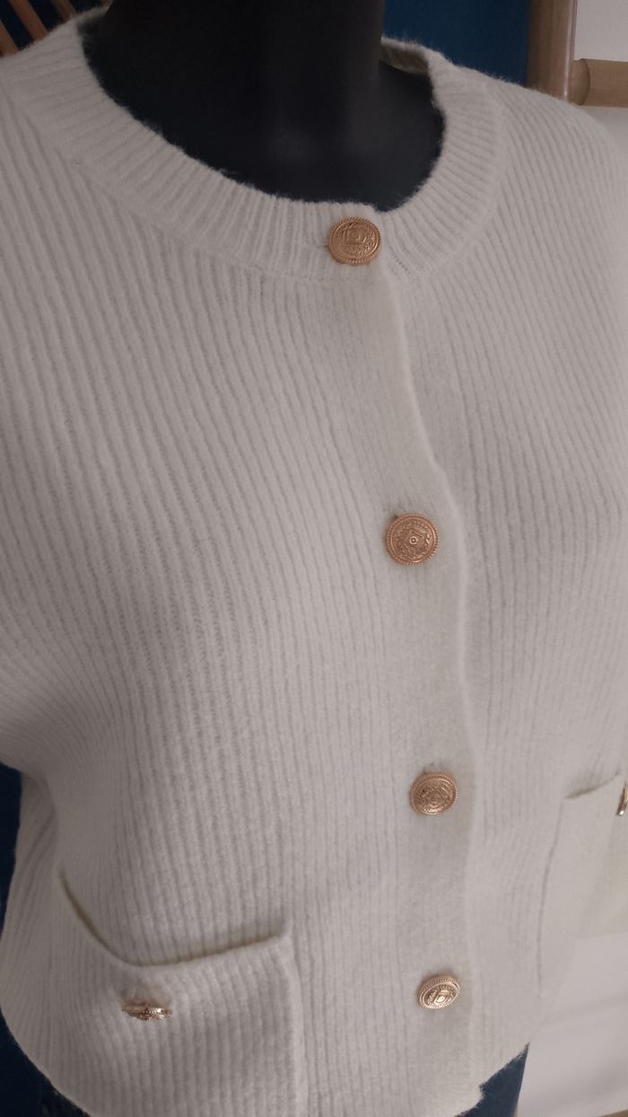 Gilet écru boutons dorés TU - photo numéro 3