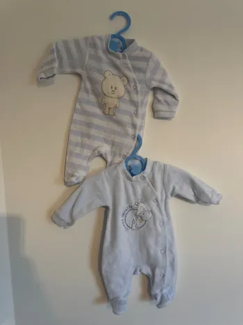 Lot de deux pyjamas pour jumeaux ou pas prématuré