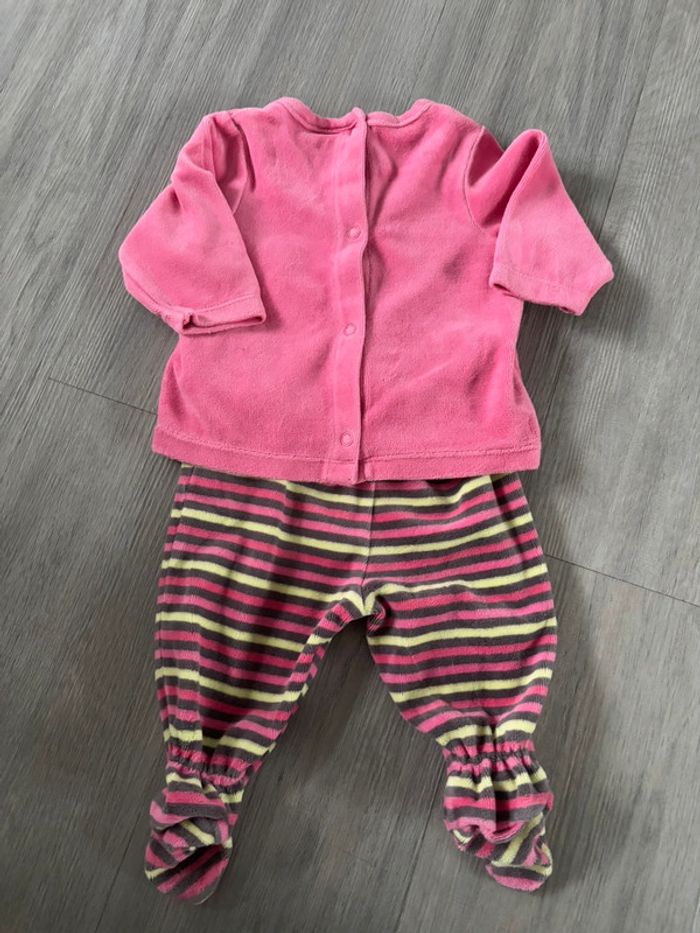 Pyjama velours Disney taille 3 mois - photo numéro 3