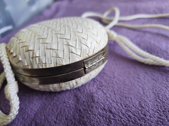 Petit sac enfant ou adulte rond boule blanc besace en paille tressée peinte vintage 70 - photo numéro 6