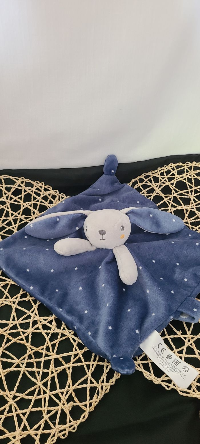doudou plat lapin bleu marine gris simba toys - photo numéro 4