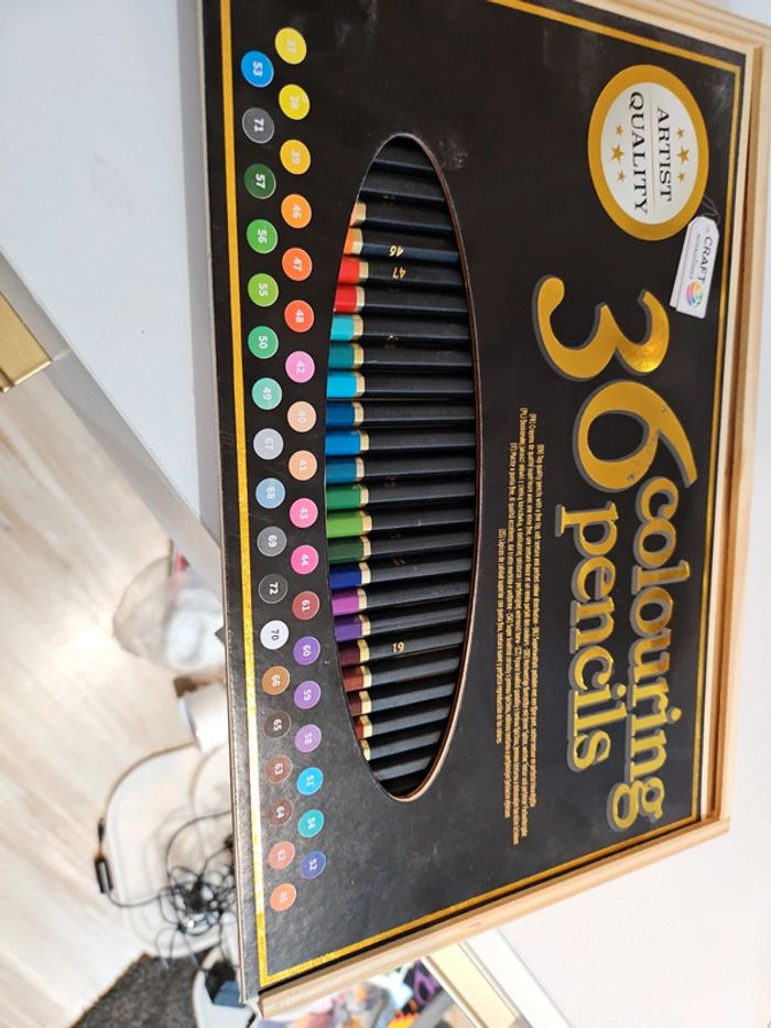 Boite de 36  crayons de couleurs neuf - photo numéro 4