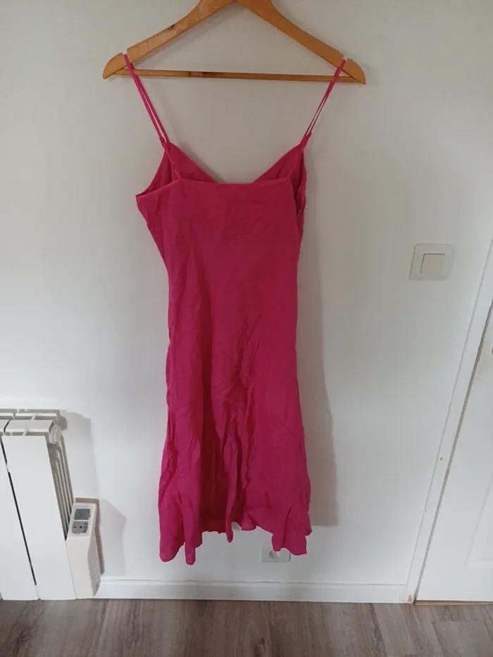Robe fushia longueur sous genoux - photo numéro 3