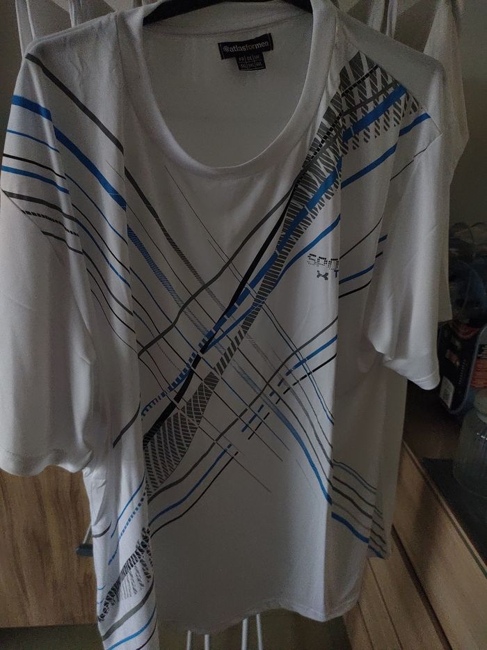 3 Tee shirt   4xl neuf - photo numéro 2