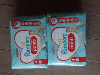 Couches pampers prenium pants taille 4