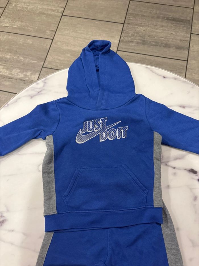 Ensemble Nike bleu et gris - photo numéro 2