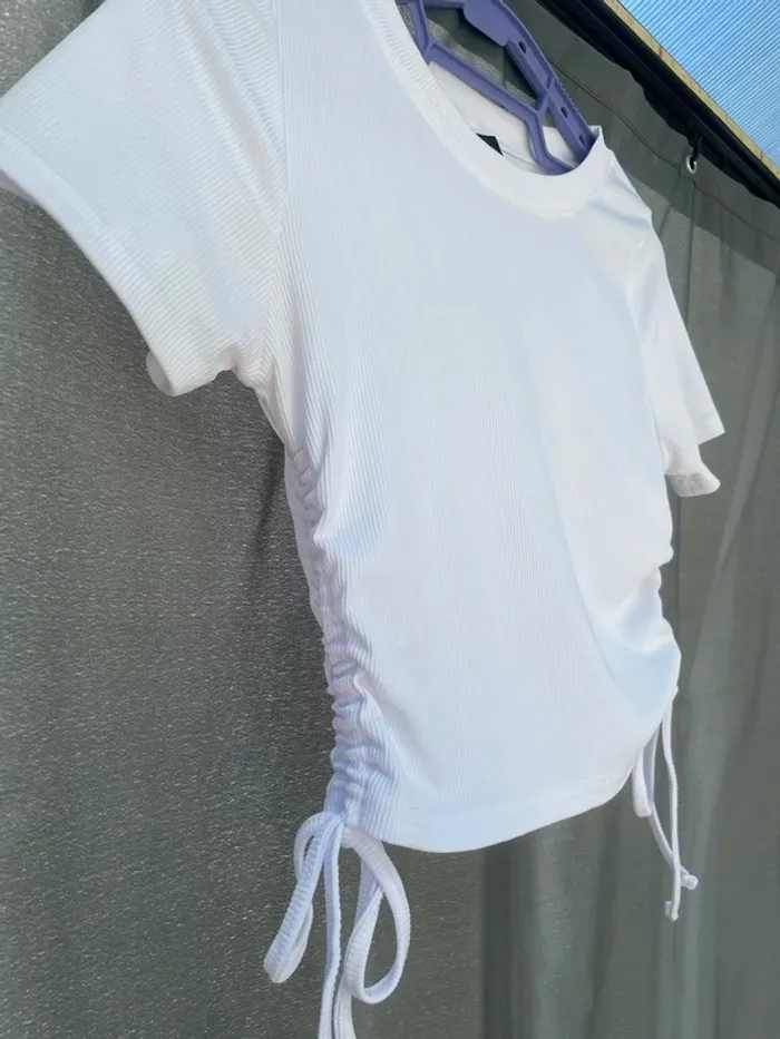 Haut blanc - photo numéro 2