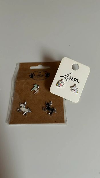 Boucles d’oreilles et pendentif licorne