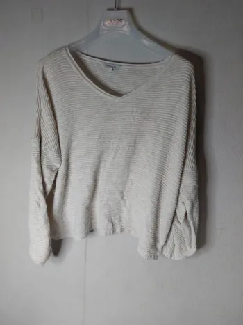 Haut manche longue cou v crème"M& mode