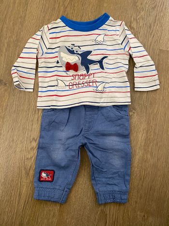 Ensemble pantalon t-shirt