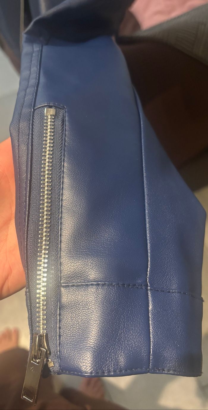 Blouson bleu en similicuir – style motard tendance et intemporel - photo numéro 2