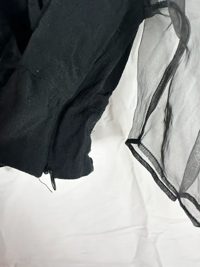 Haut noir Bershka – Chic & tendance avec manches bouffantes transparentes - photo numéro 5