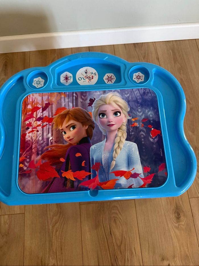 Table dessin reine des neiges - photo numéro 2