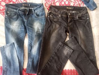 Lot 2 jeans