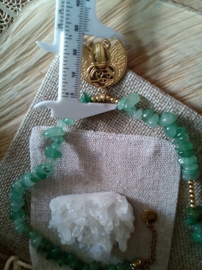 Collier en pierres naturelles d'aventurine et scarabée en acier inoxydable doré - photo numéro 5