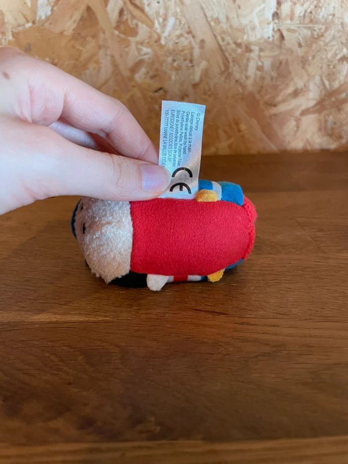 Tsum Tsum officiel Disneyland Paris Mickey Mouse Paris avec la tour effeil sur sa casquette - photo numéro 7