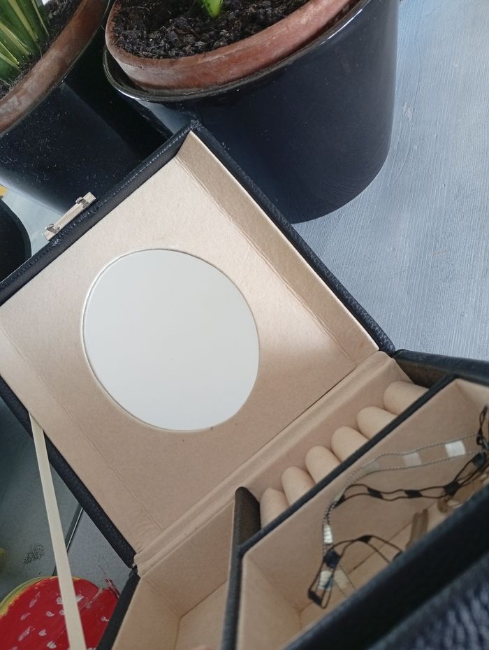 Vanity boîte à bijoux avec mirroir - photo numéro 9