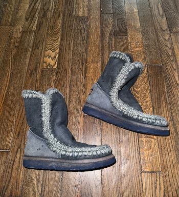 Bottes fourrées Mou Taille 30 Valeur 169 euros