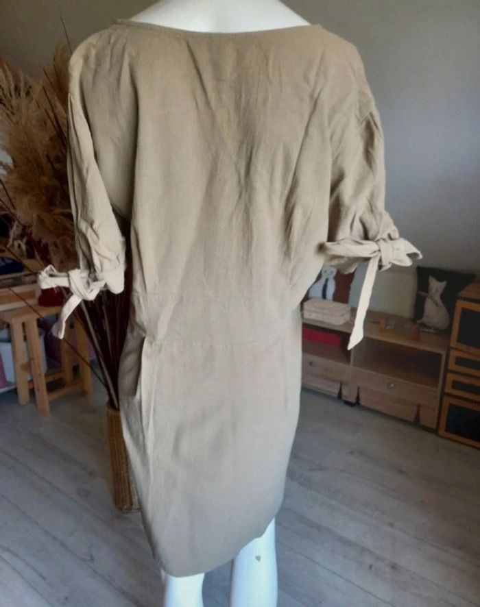 Jolie robe kaki Taille 46 - photo numéro 5