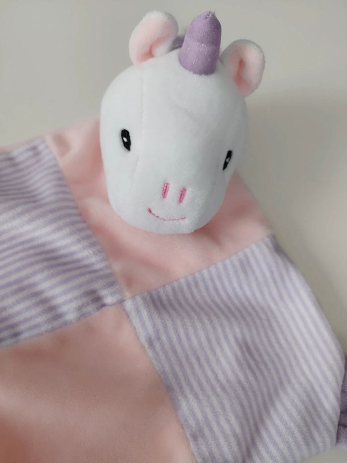 Doudou licorne B&M