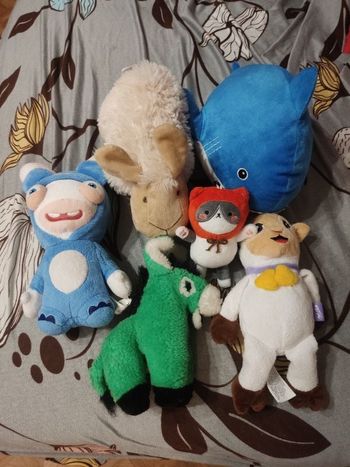 Lot 5 peluches+ un porte clés