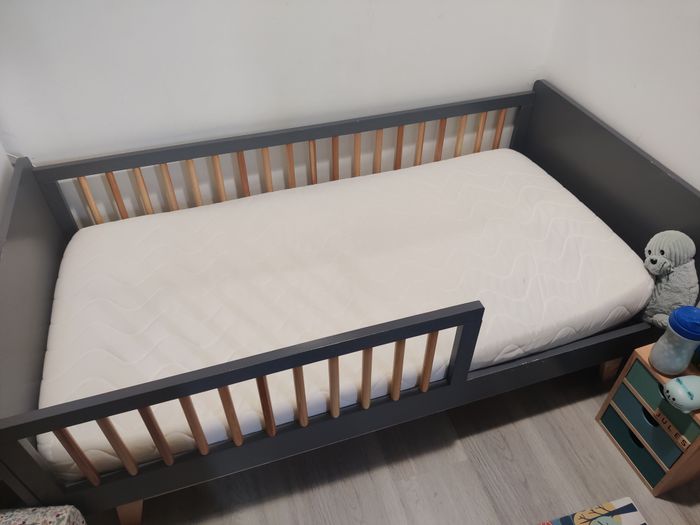 Lit évolutif maternelle gris avec barrière Homifab + matelas + alèse 70x140 - photo numéro 7