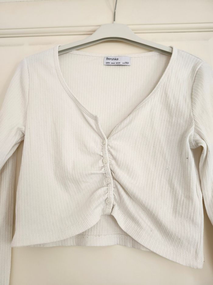 Top court manches longues Bershka taille M blanc - photo numéro 2