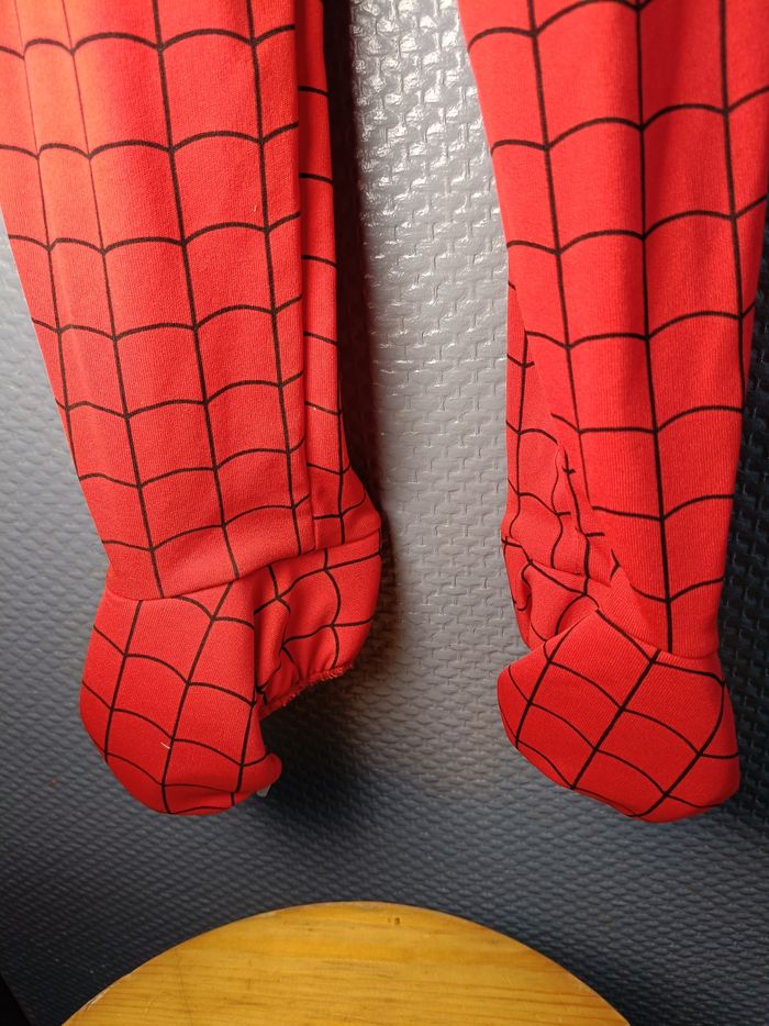 Costume spiderman  3/5 ans - photo numéro 4