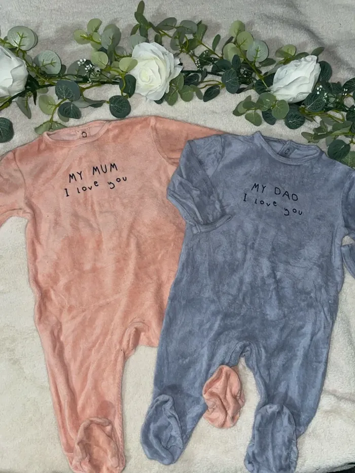 Lot 2 pyjamas velours 6mois Kiabi