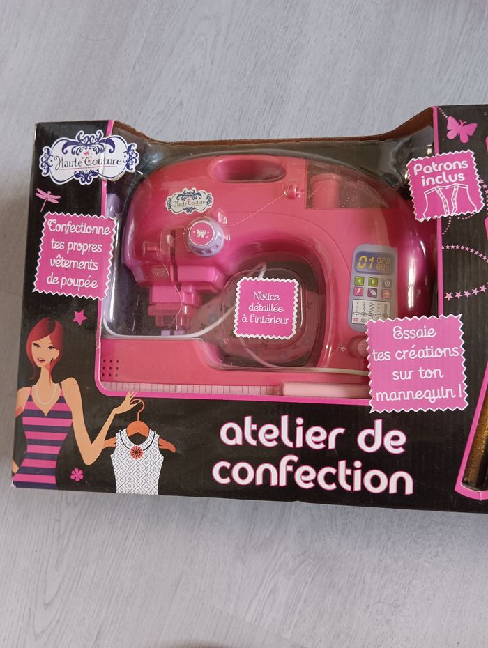 Jouet machine à coudre+ accessoires Haute Couture - photo numéro 2
