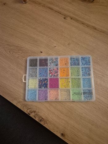 Boîte perles rocailles 2mm