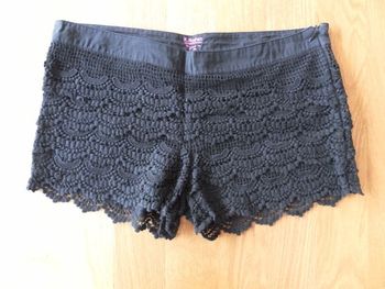 short dentelle