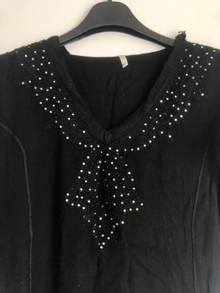 Robe noire, marocaine, style caftan avec strasse argenté - photo numéro 2