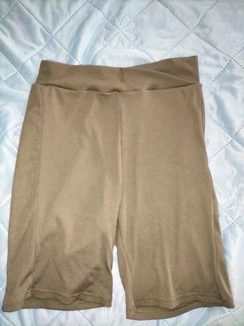 Short kaki shein 13-14 ans