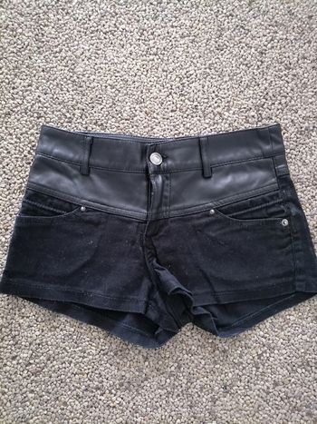 Short taille 32 jennyfer