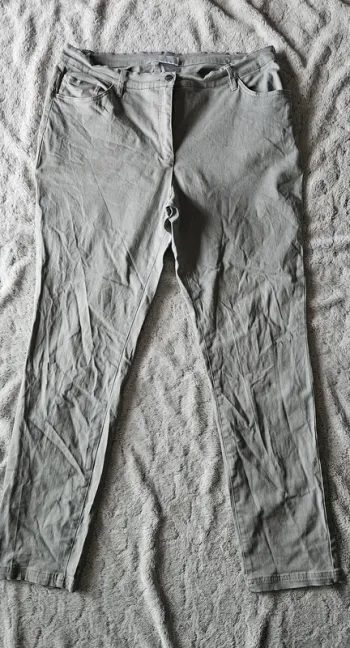 Pantalon T48