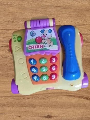Téléphone musical Fisher Price