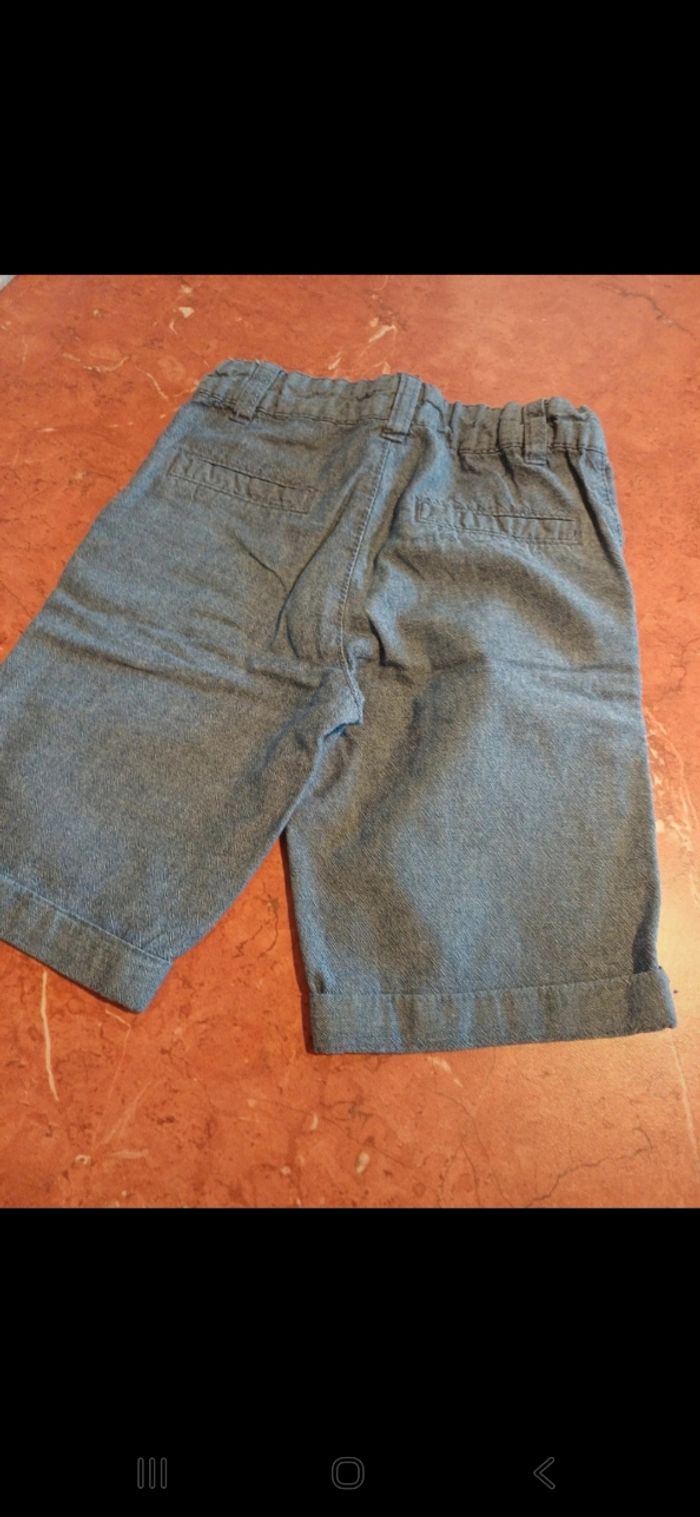 Short garçon taille 4 ans - photo numéro 4