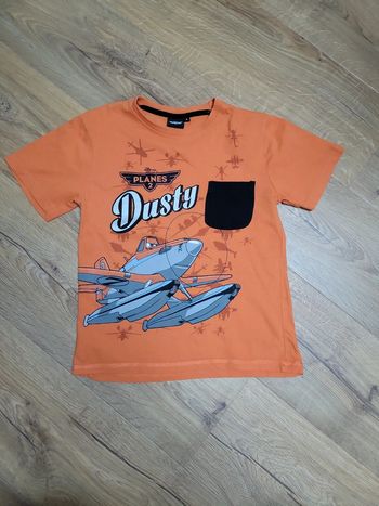 T-shirt planes