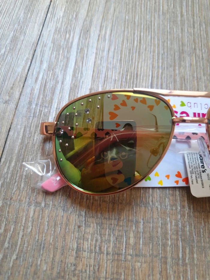 Lunettes de soleil enfant coeur
indice 3
neuf Claire's - photo numéro 2