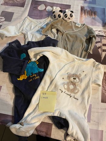 Lot de pyjama bodies 1 moi naissance