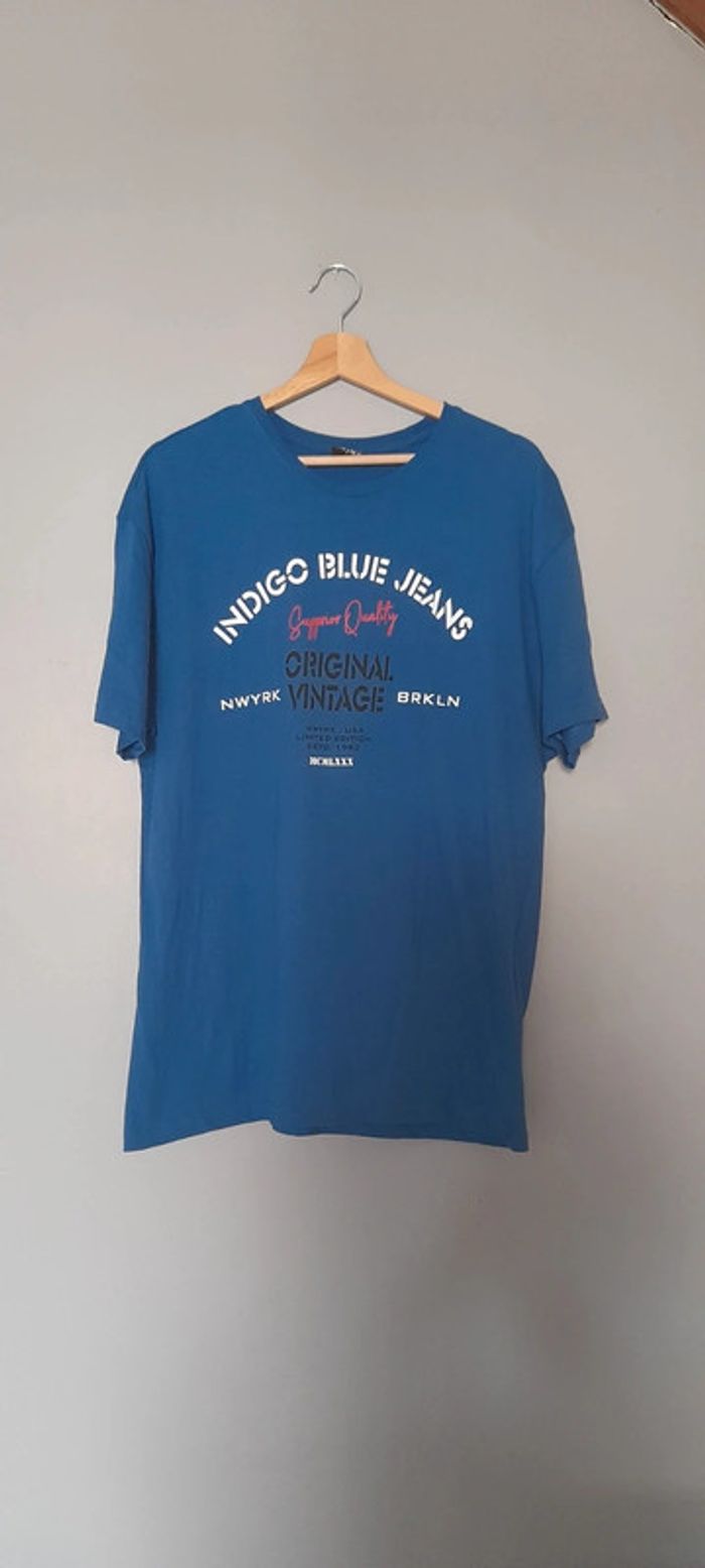 T-shirt imprimé bleu
